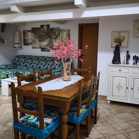 Magic Dalu Con Posto Auto Apartment ออลเบีย ภายนอก รูปภาพ