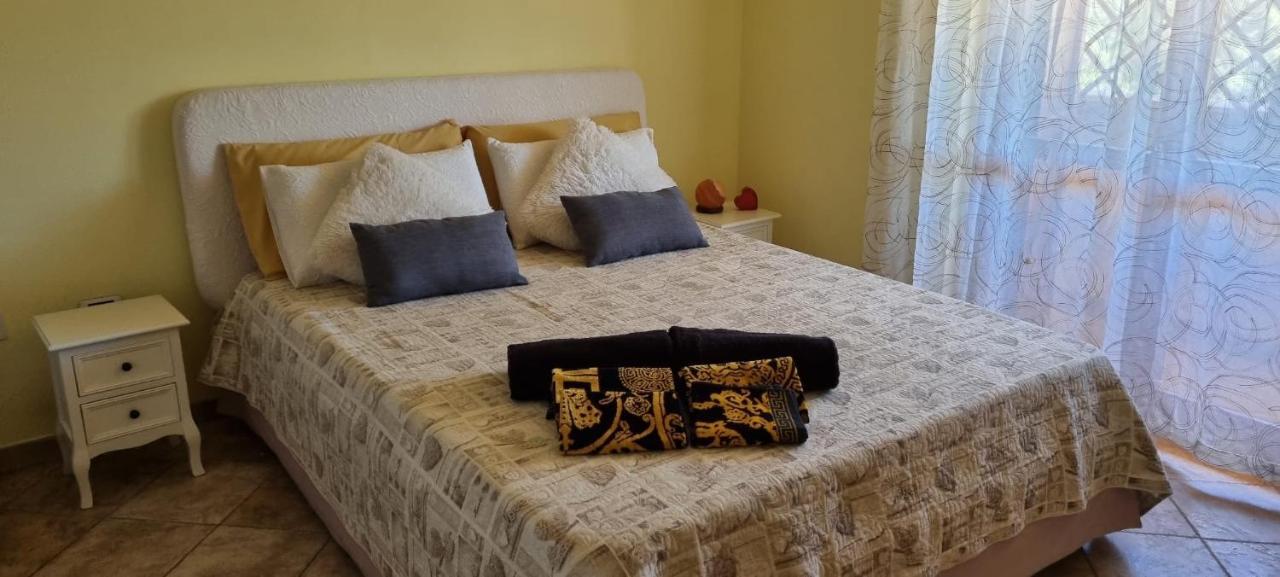 Magic Dalu Con Posto Auto Apartment ออลเบีย ภายนอก รูปภาพ
