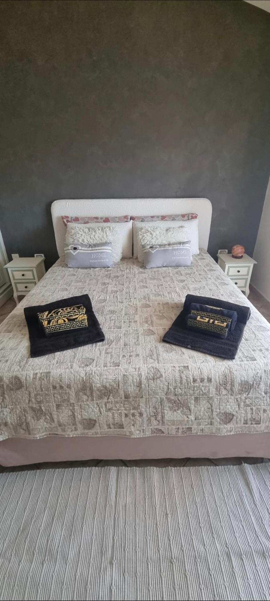 Magic Dalu Con Posto Auto Apartment ออลเบีย ภายนอก รูปภาพ