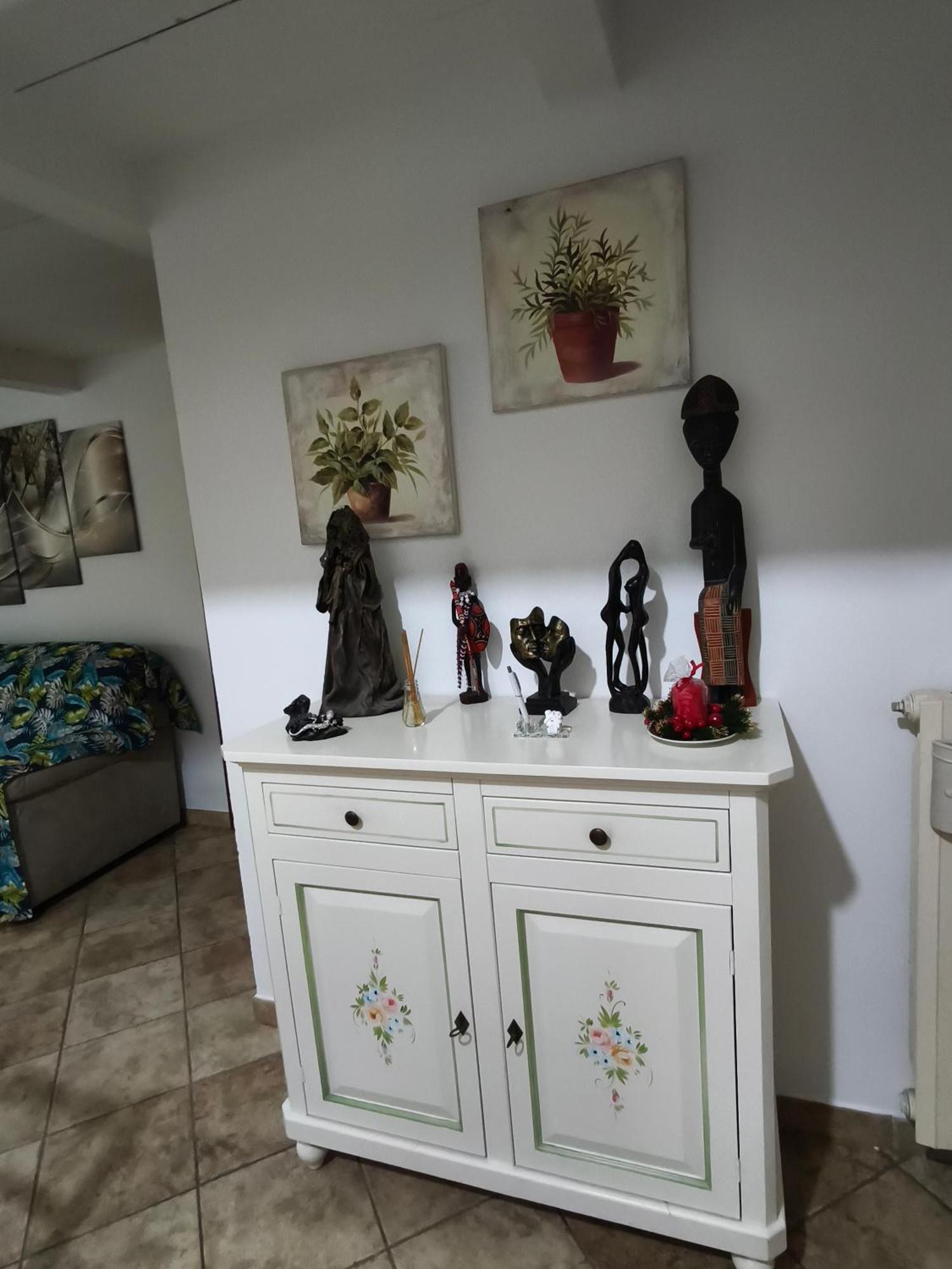 Magic Dalu Con Posto Auto Apartment ออลเบีย ภายนอก รูปภาพ